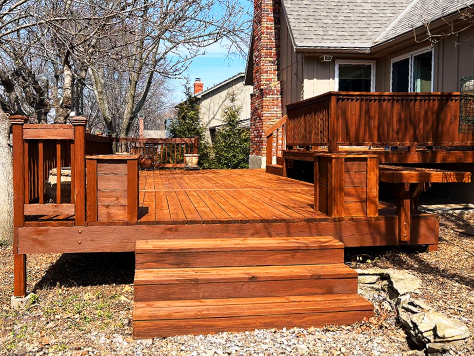 Deck staining company in Gardner Kansas